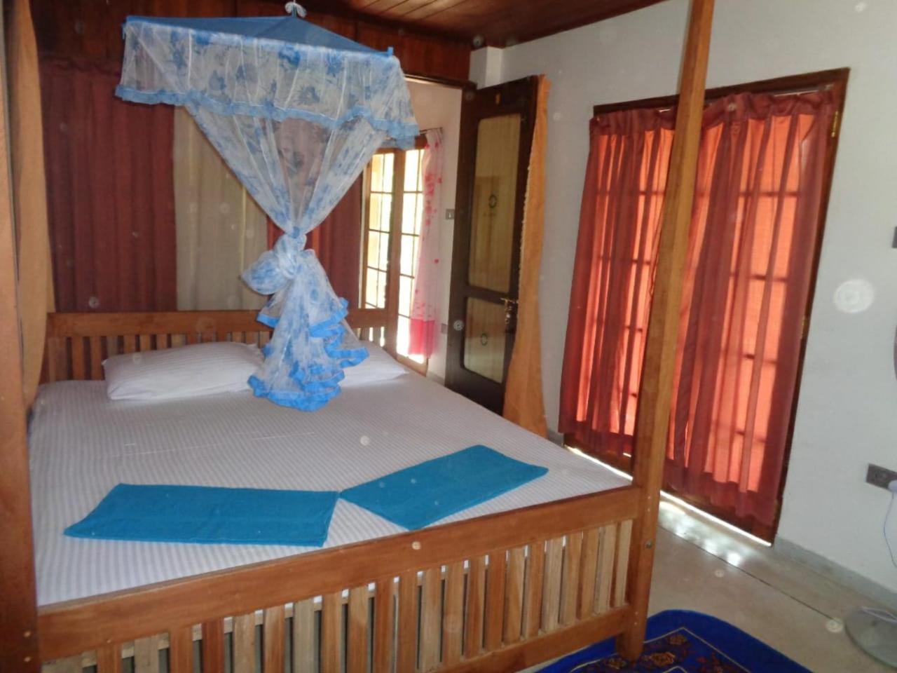 Milkyway Holiday Resort Unawatuna Room photo